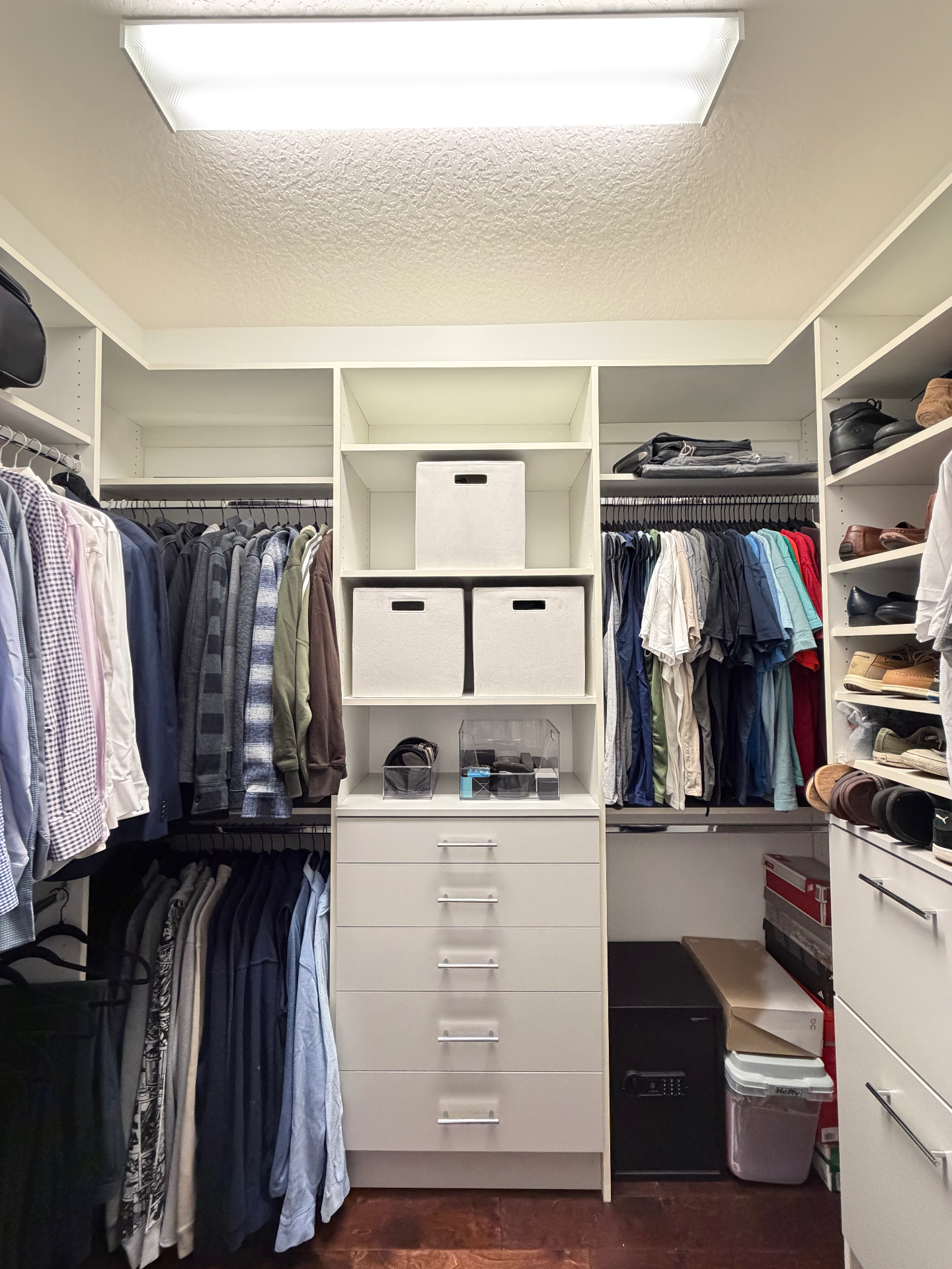 Move-in unpacking service in a Palm Beach, FL kitchen